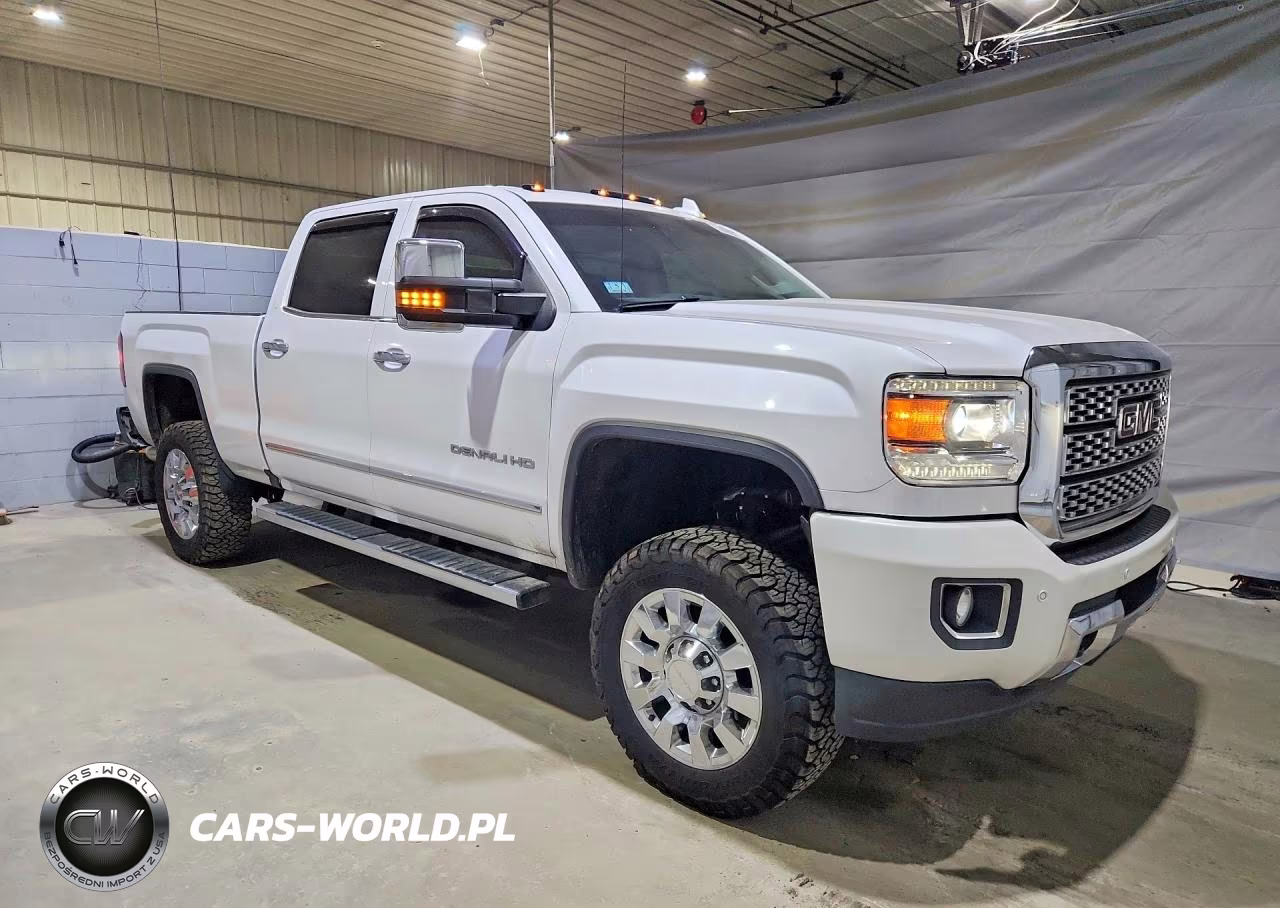 2018 GMC Sierra K2500 Denali VIN:1GT12UEG0JF187640 - 4