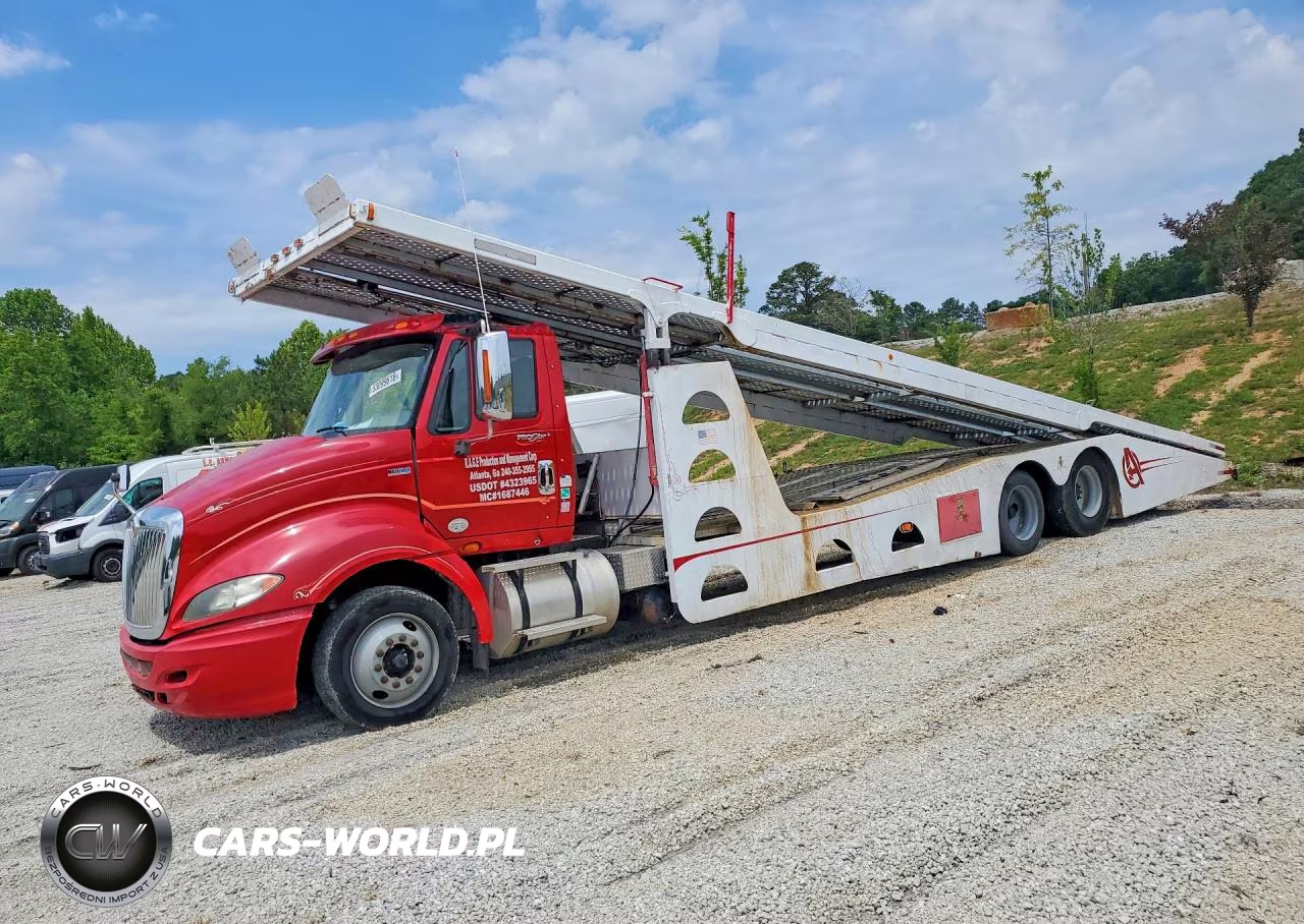 2012 International Prostar - Car Hauler Truck