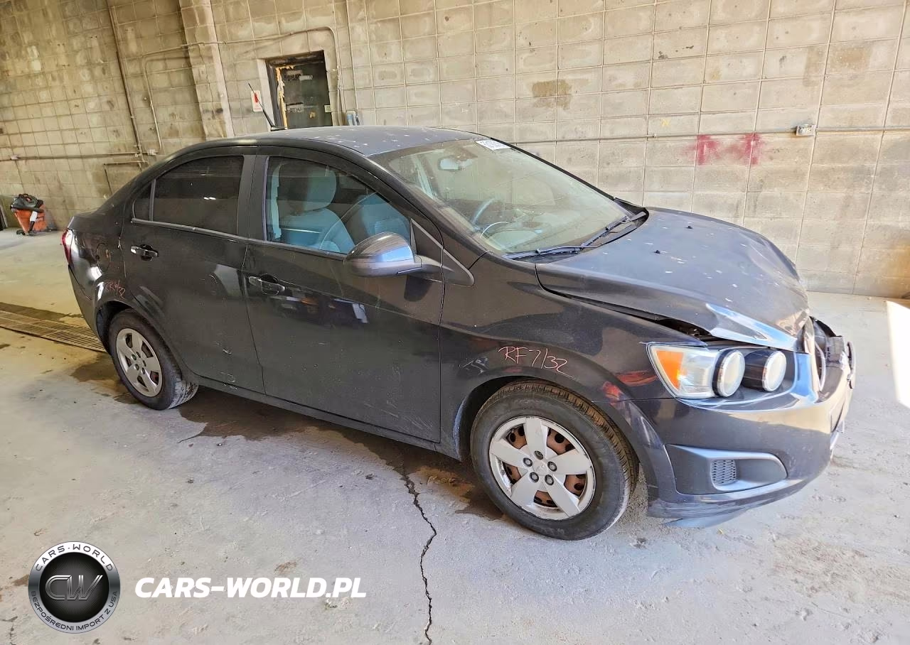 2014 Chevrolet Sonic Ls VIN:1G1JA5SH4E4239111 - 4