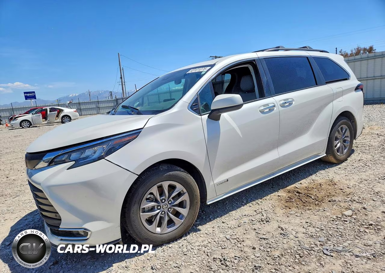 2021 Toyota Sienna Xle