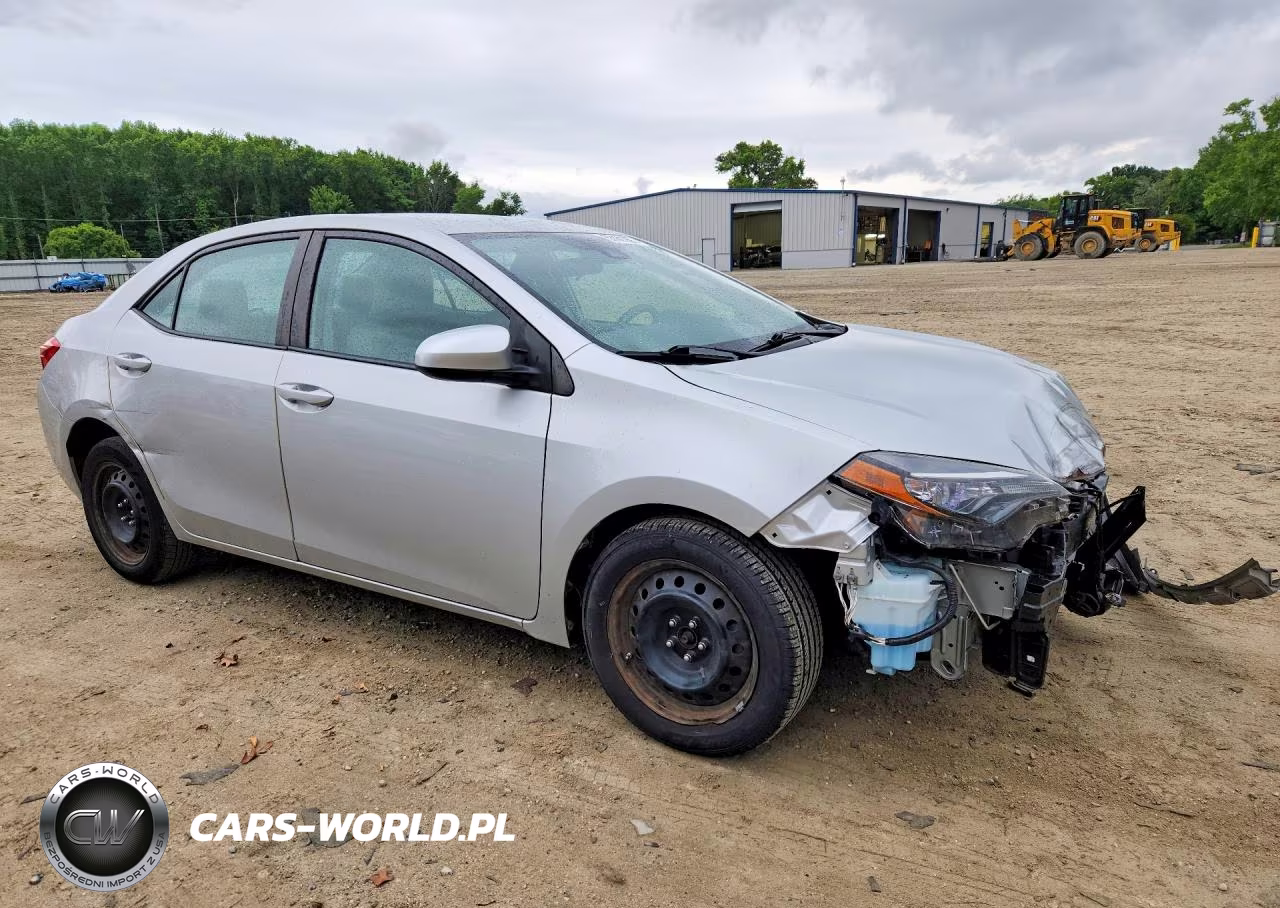 2017 Toyota Corolla Le VIN:2T1BURHE4HC809911 - 4