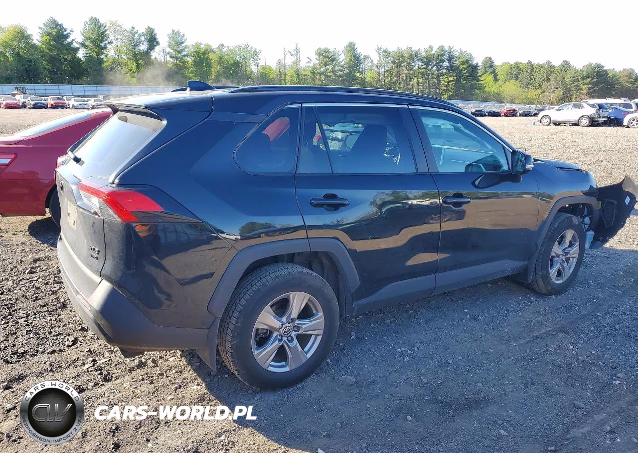 2023 Toyota Rav4 Xle VIN:2T3P1RFV0PC376370 - 3