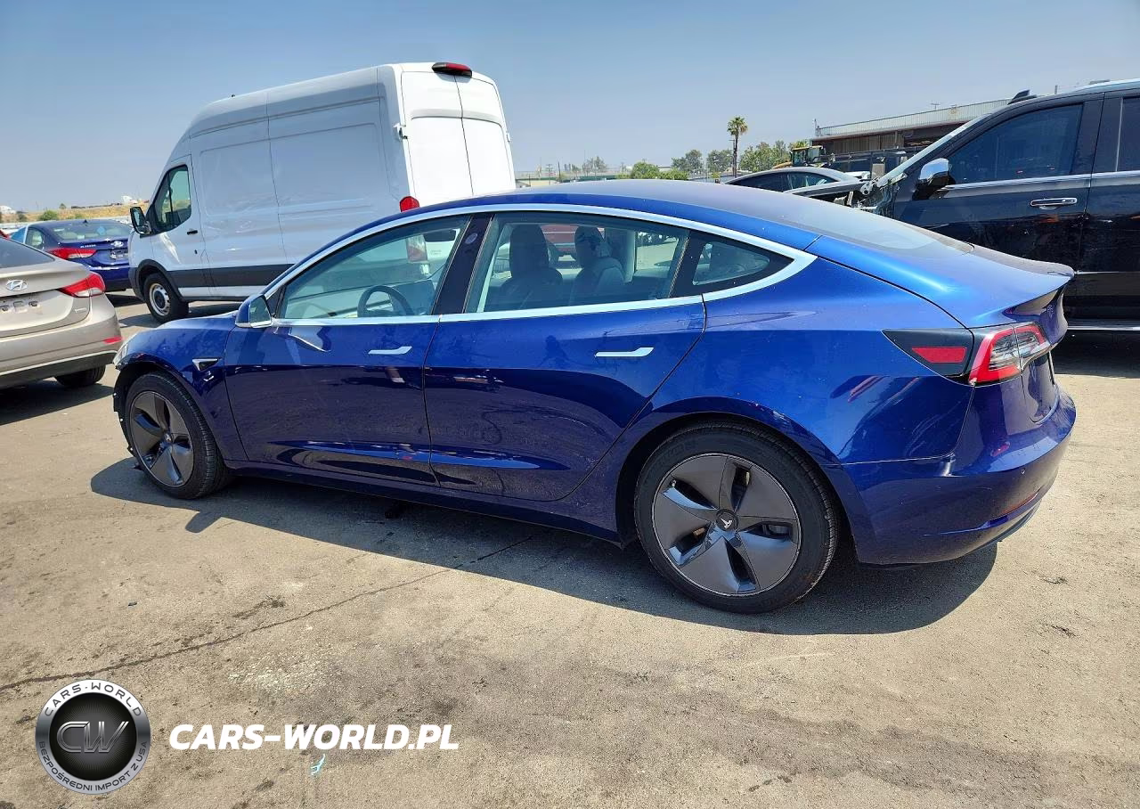 2018 Tesla Model 3 VIN:5YJ3E1EB0JF130751 - 2