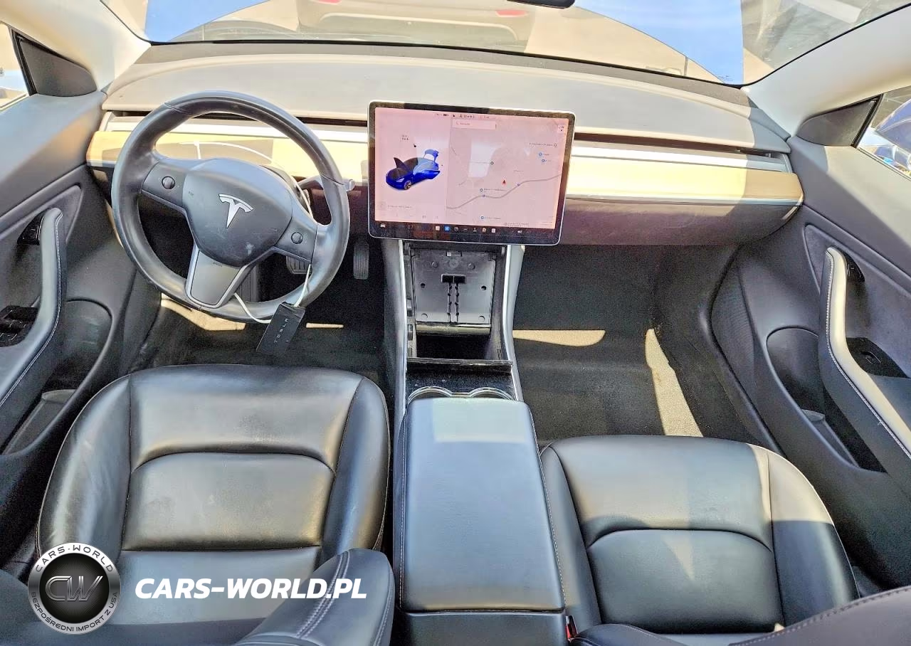 2018 Tesla Model 3 VIN:5YJ3E1EB0JF130751 - 8