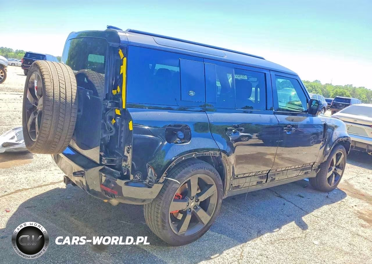 2024 Land Rover Defender 110 X VIN:SALEXEEU6R2262867 - 3