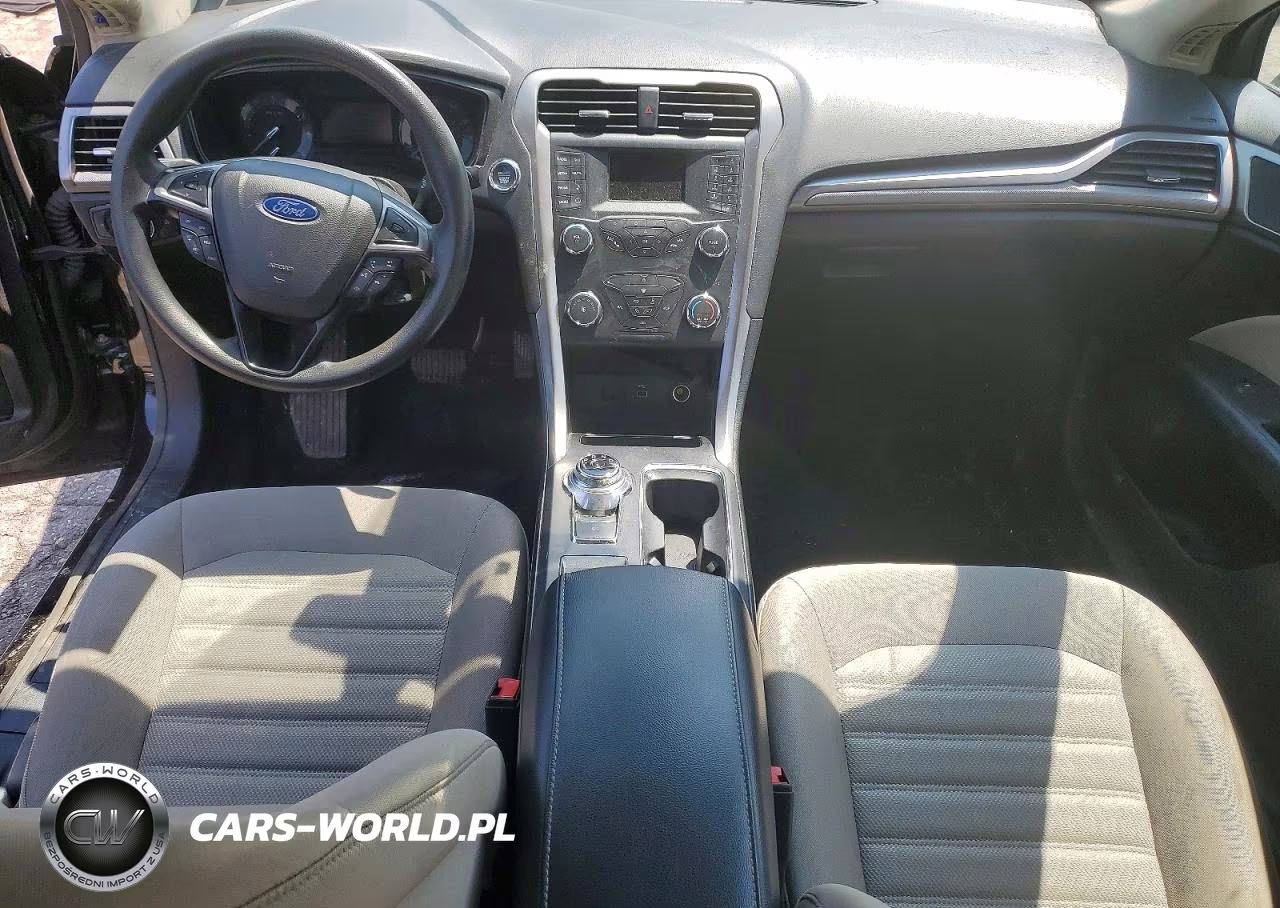 2019 Ford Fusion S VIN:3FA6P0G70KR217808 - 8