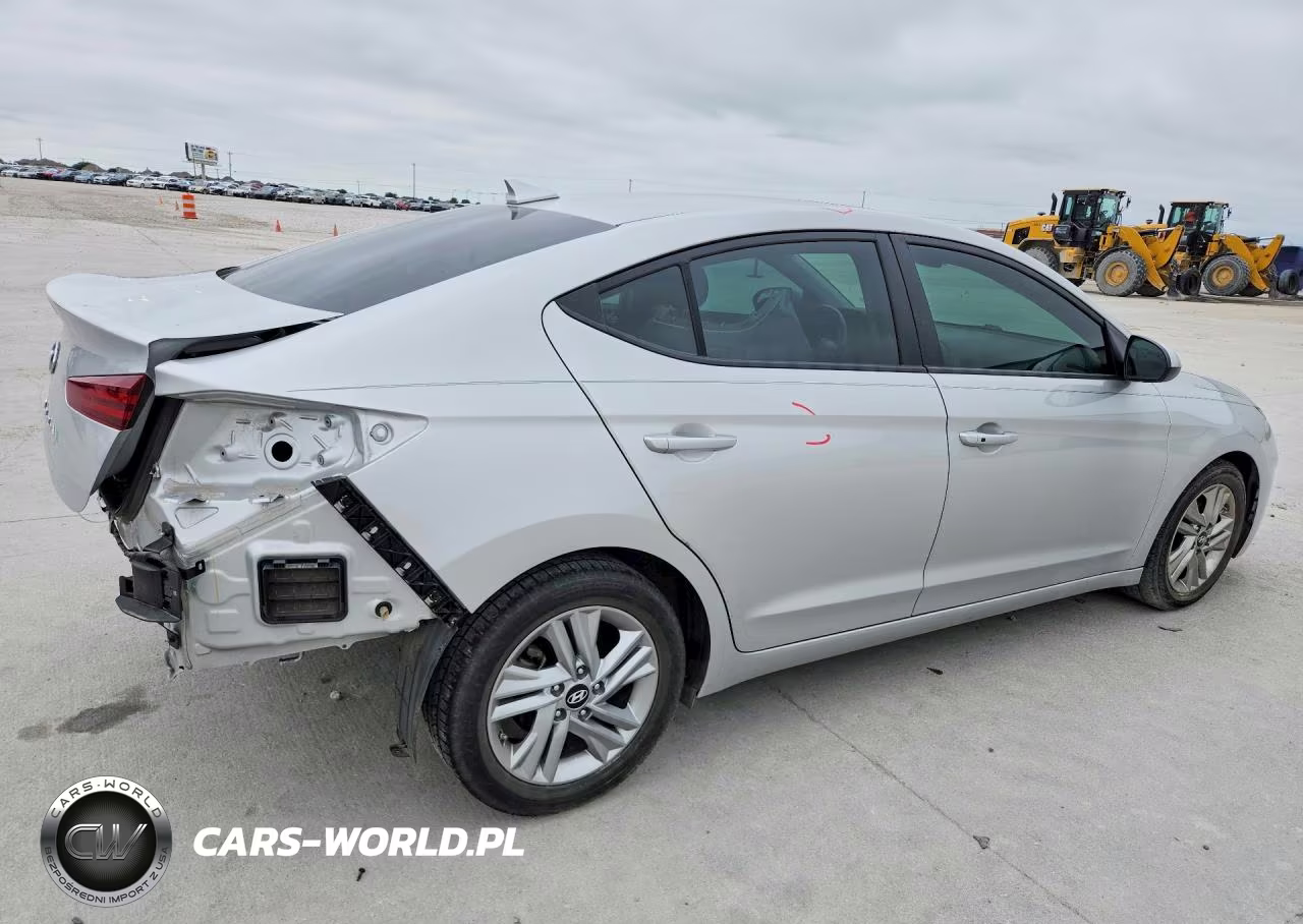 2019 Hyundai Elantra Value Edition VIN:5NPD84LF1KH448030 - 3