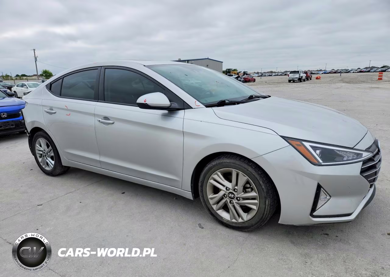 2019 Hyundai Elantra Value Edition VIN:5NPD84LF1KH448030 - 4