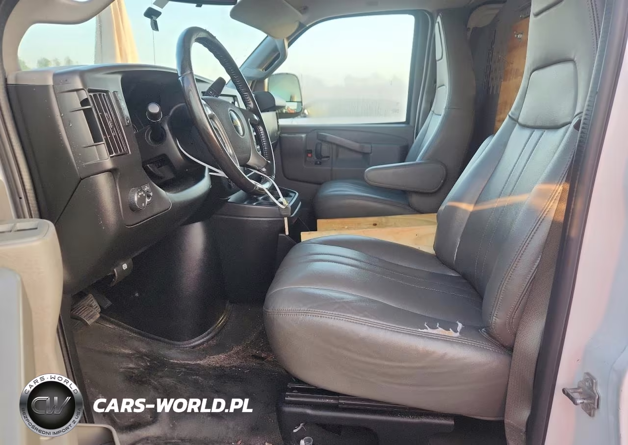 2019 Chevrolet Express G2500 VIN:1GCWGAFG5K1297652 - 7