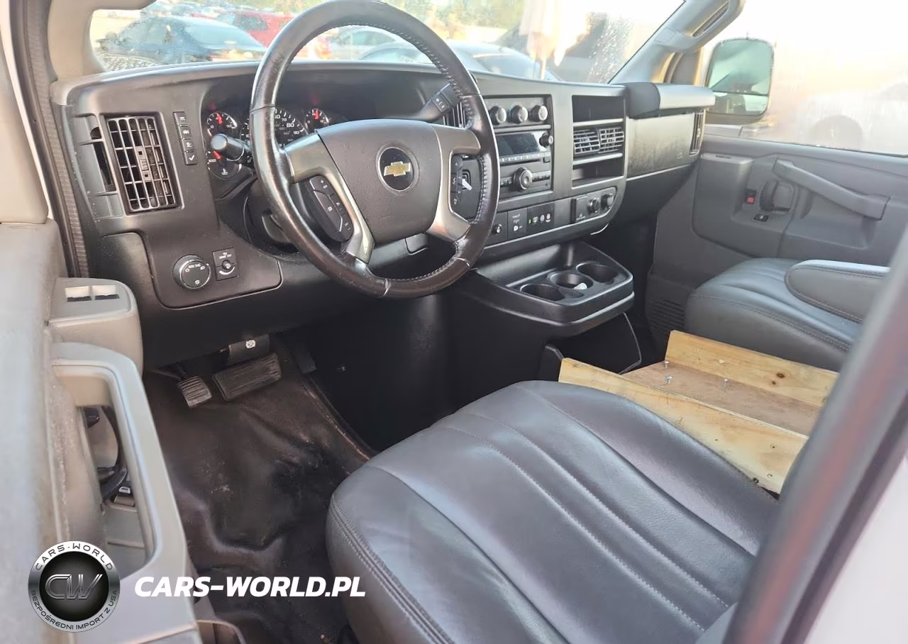 2019 Chevrolet Express G2500 VIN:1GCWGAFG5K1297652 - 8