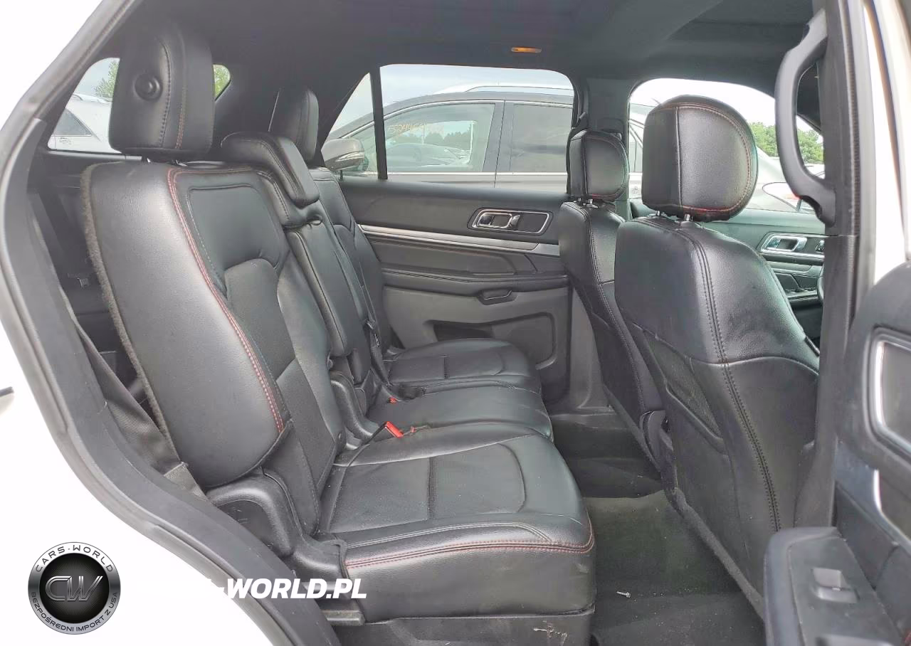 2016 Ford Explorer Sport VIN:1FM5K8GT0GGC83656 - 11