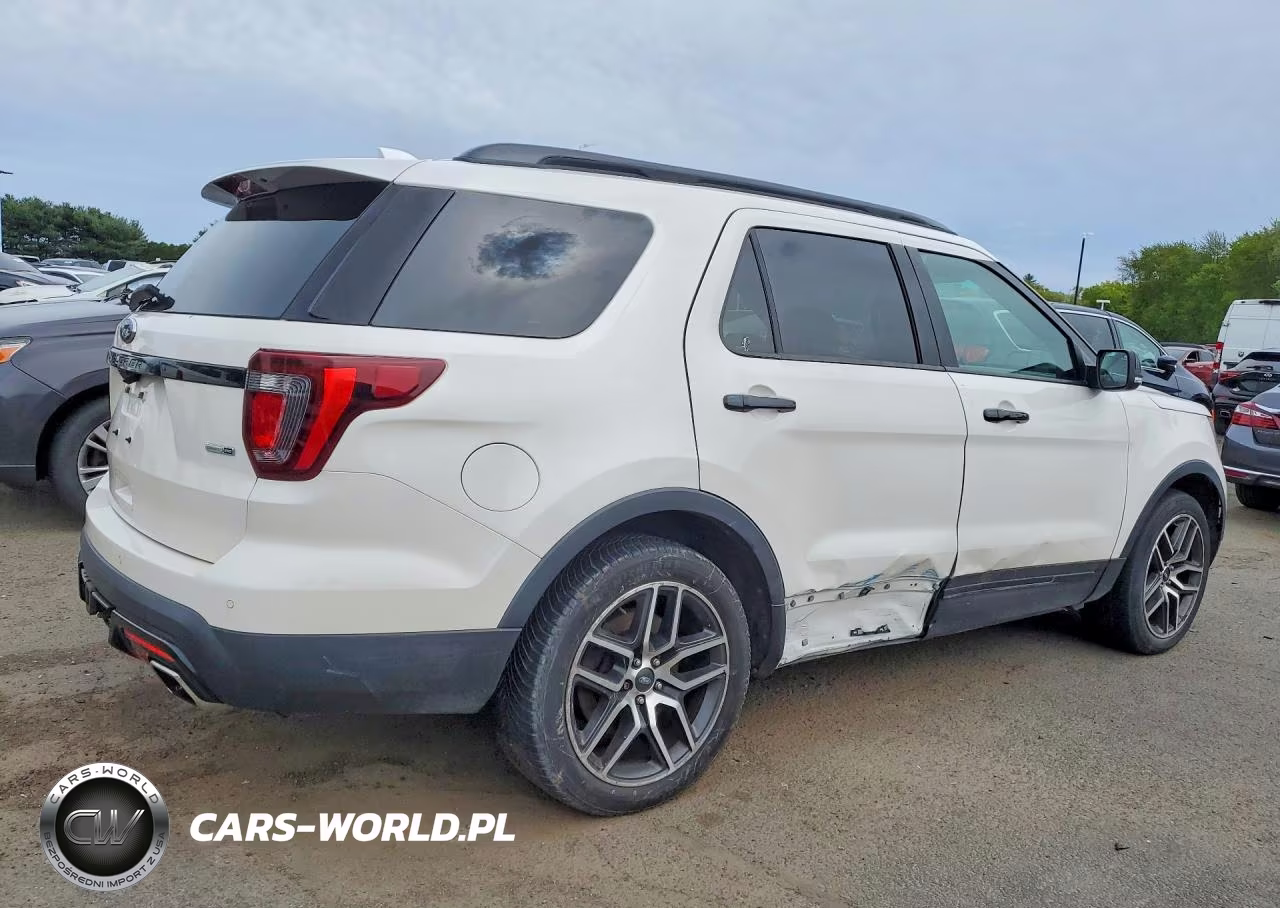 2016 Ford Explorer Sport VIN:1FM5K8GT0GGC83656 - 3