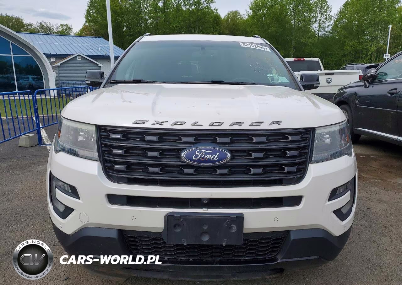 2016 Ford Explorer Sport VIN:1FM5K8GT0GGC83656 - 5