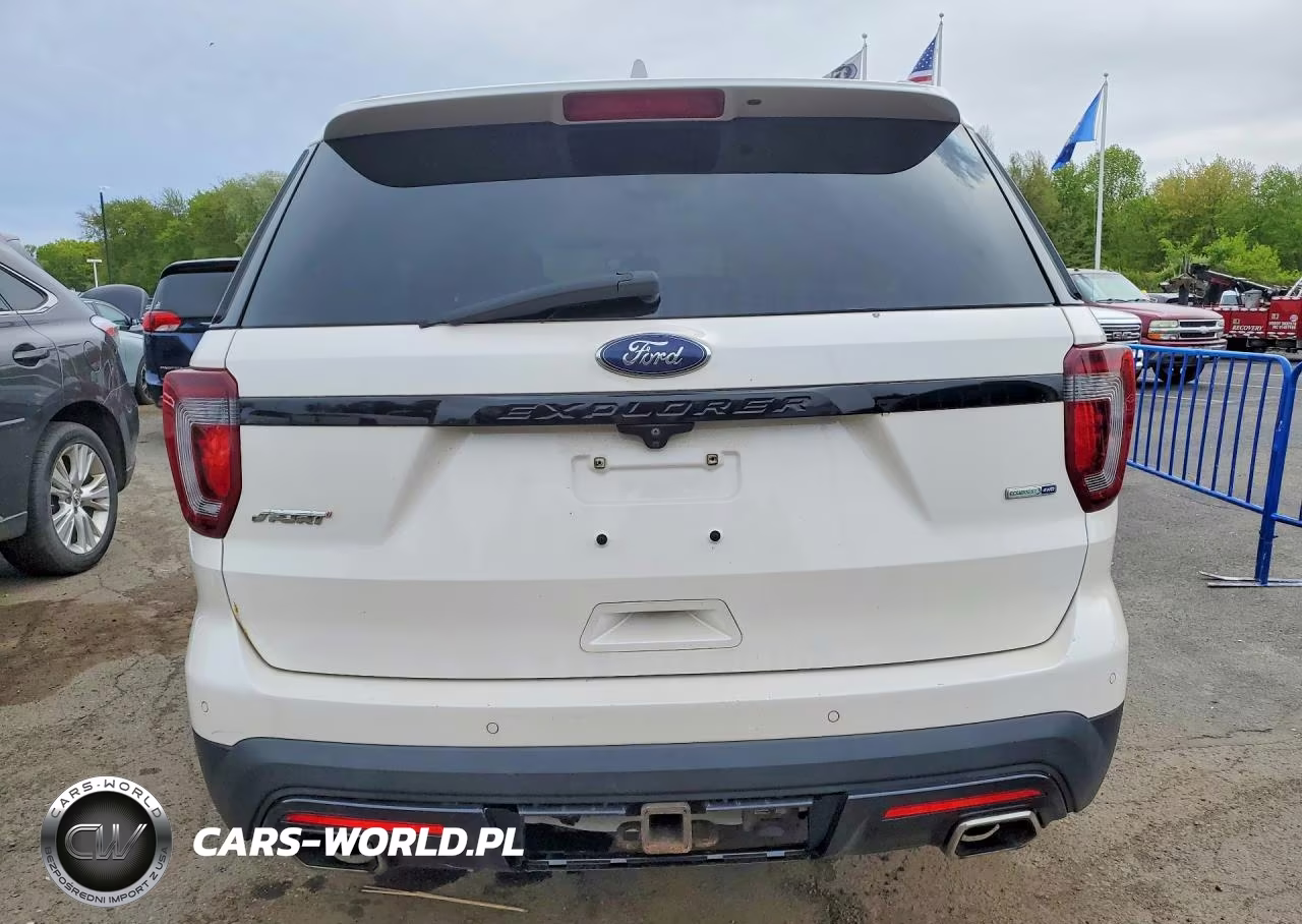 2016 Ford Explorer Sport VIN:1FM5K8GT0GGC83656 - 6