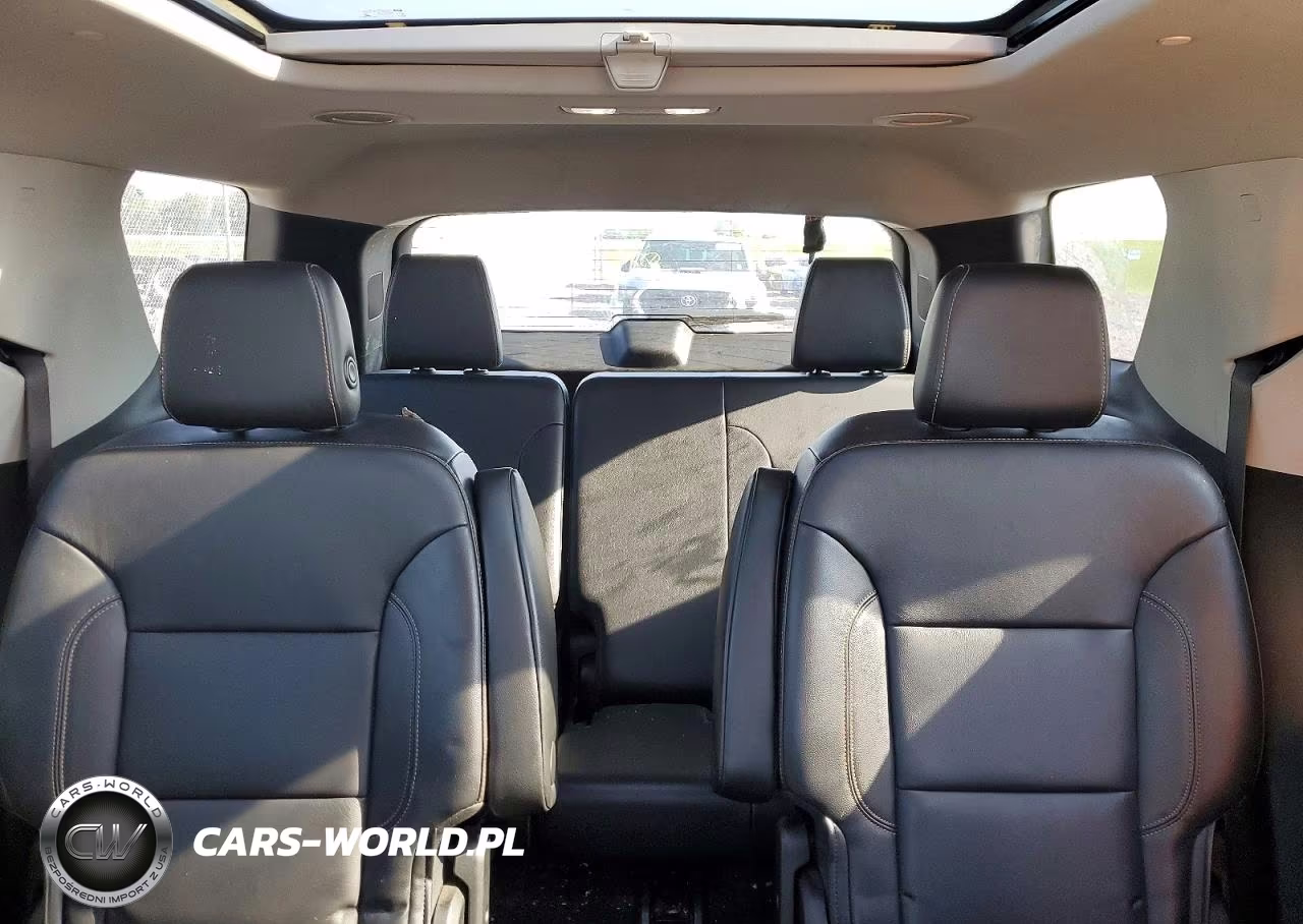 2018 Chevrolet Traverse Lt VIN:1GNERHKW5JJ127664 - 10