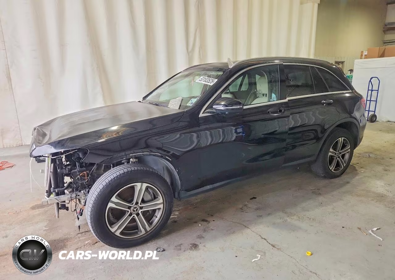 2018 Mercedes-Benz Glc 300 – zdjęcie 1 z 13