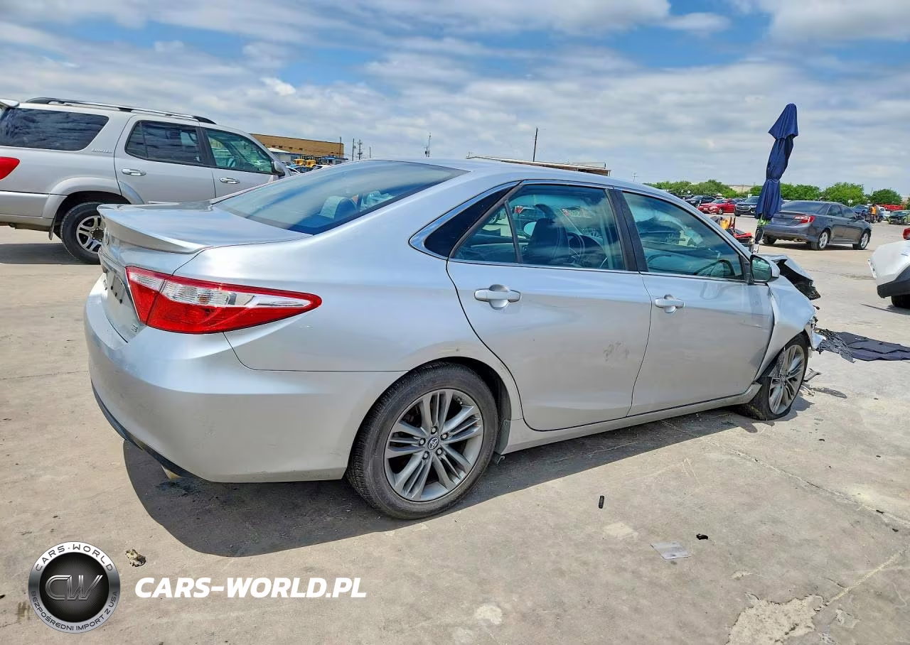 2017 Toyota Camry Se VIN:4T1BF1FK3HU299439 - 3