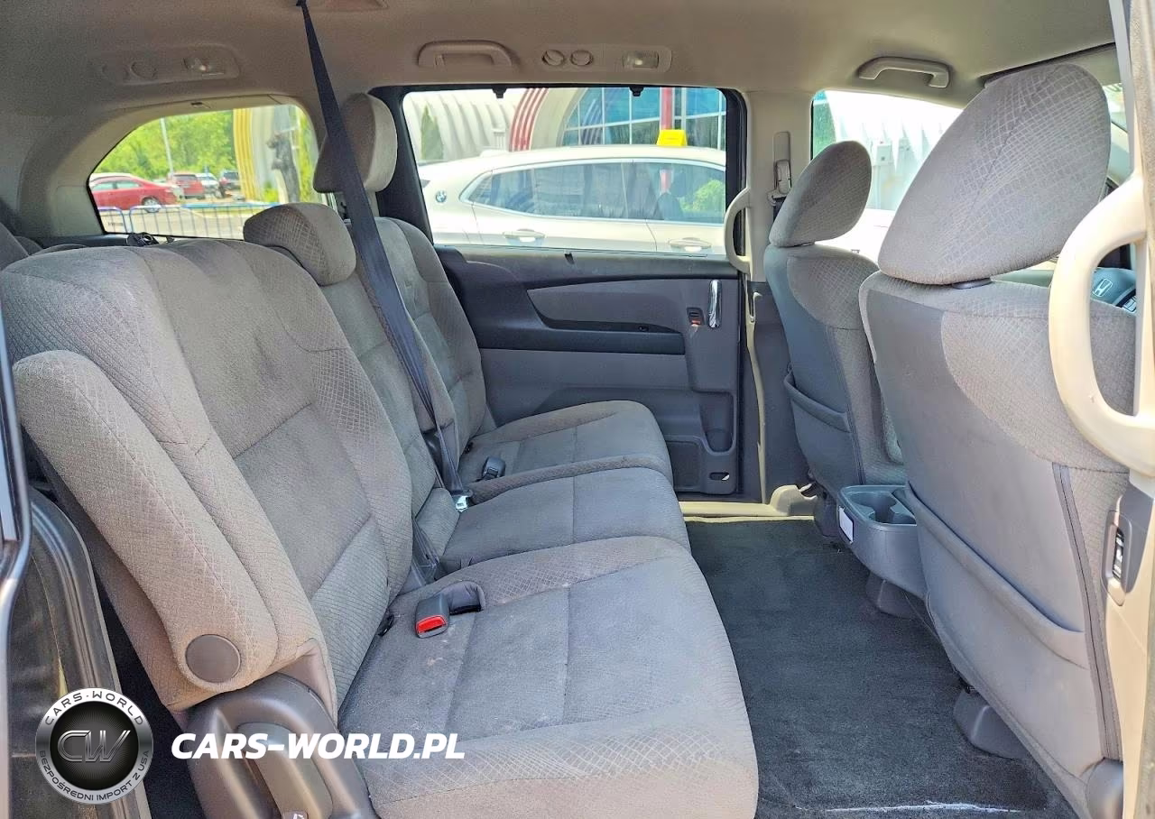 2016 Honda Odyssey Se VIN:5FNRL5H38GB135586 - 11