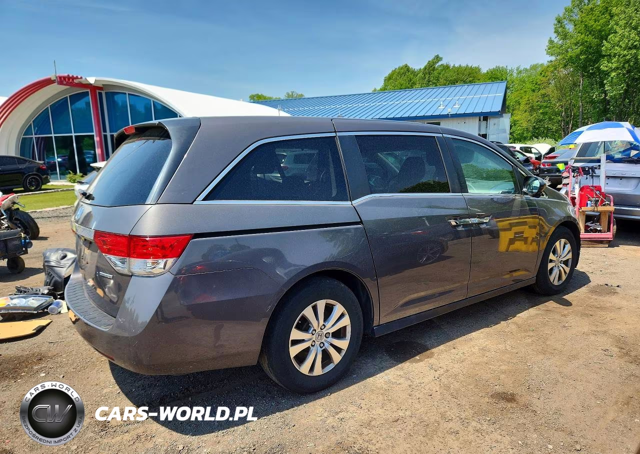 2016 Honda Odyssey Se VIN:5FNRL5H38GB135586 - 3