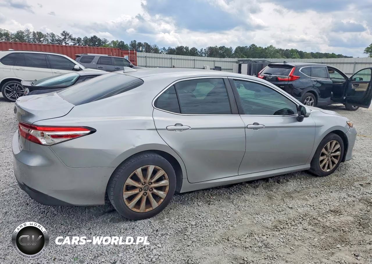 2020 Toyota Camry Le VIN:4T1C11AK5LU920859 - 3