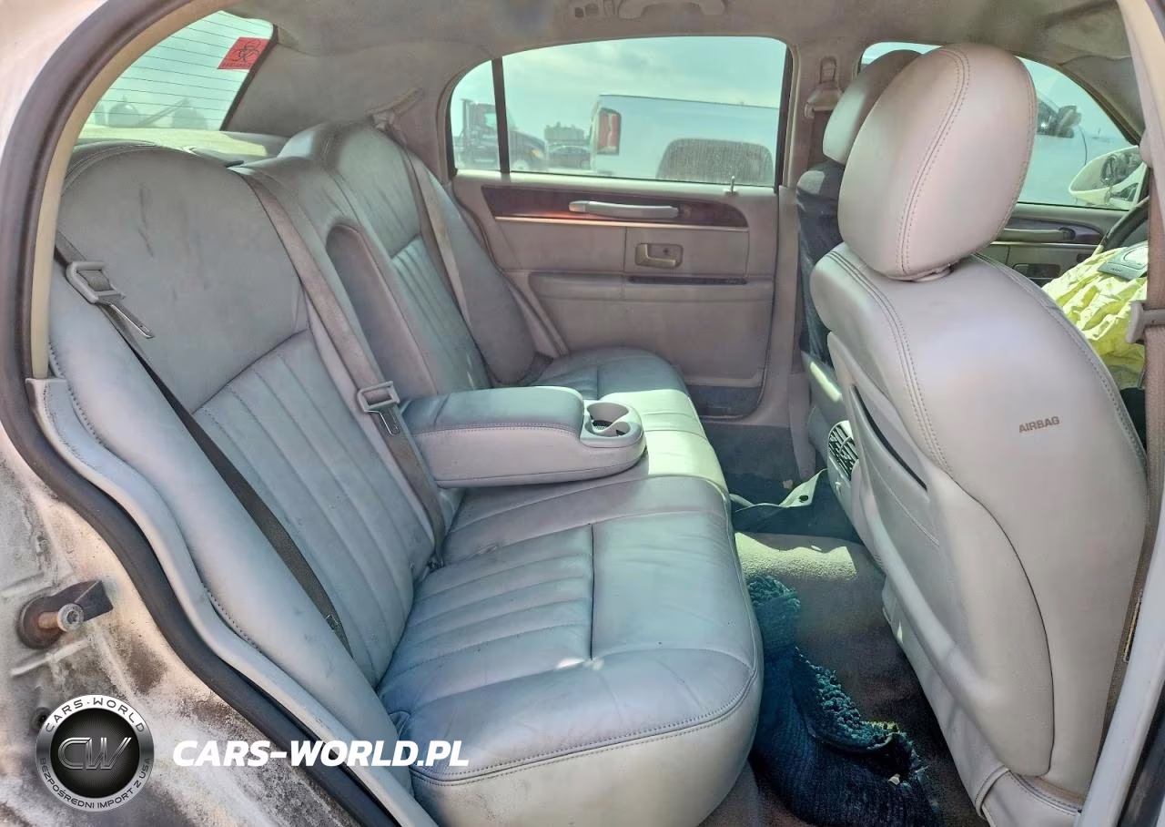 2004 Lincoln Town Car Executive VIN:1LNHM81W84Y624320 - 10