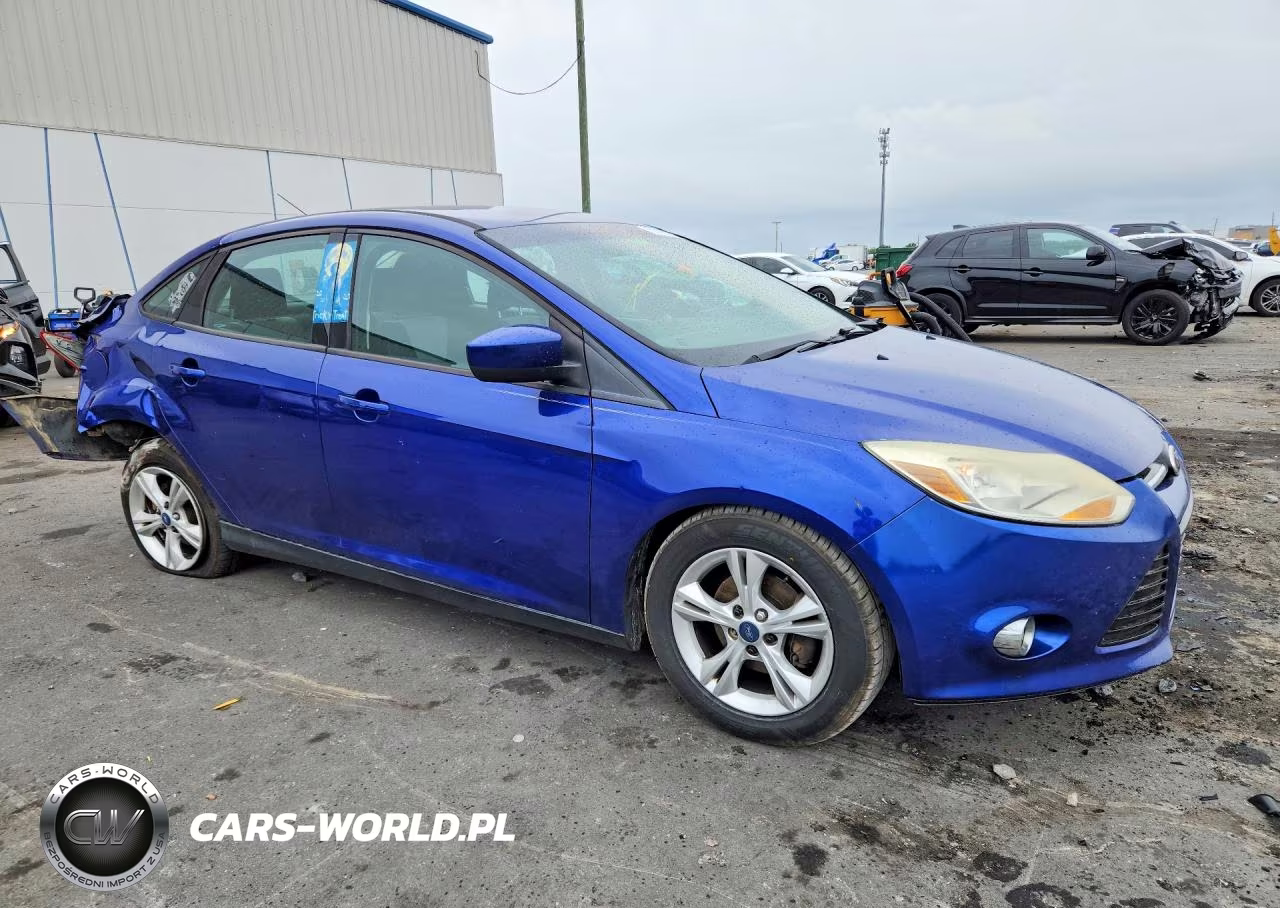 2012 Ford Focus Se VIN:1FAHP3F26CL465299 - 4