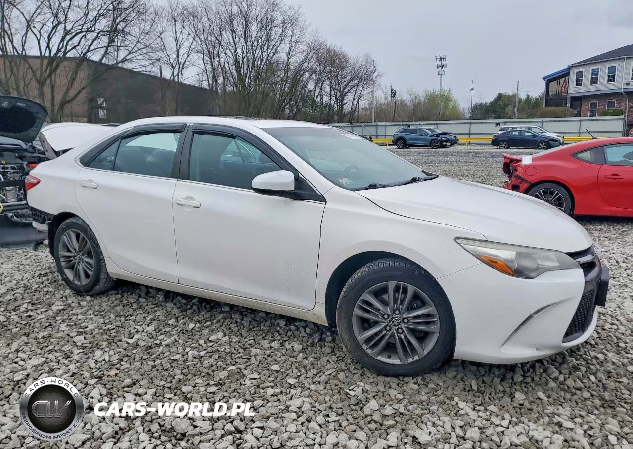 2016 Toyota Camry Se VIN:4T1BF1FK3GU215702 - 4
