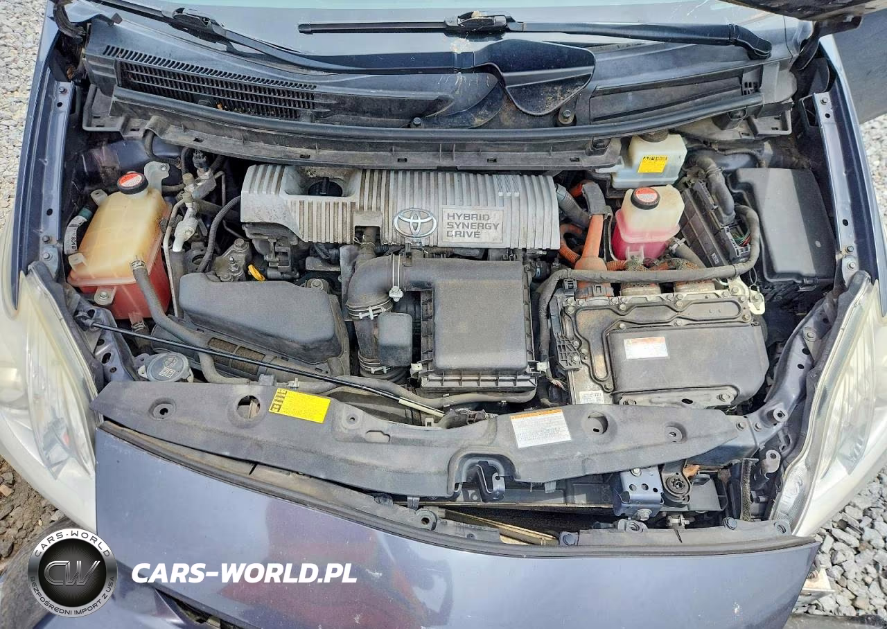 2015 Toyota Prius Two VIN:JTDKN3DU3F0438044 - 11