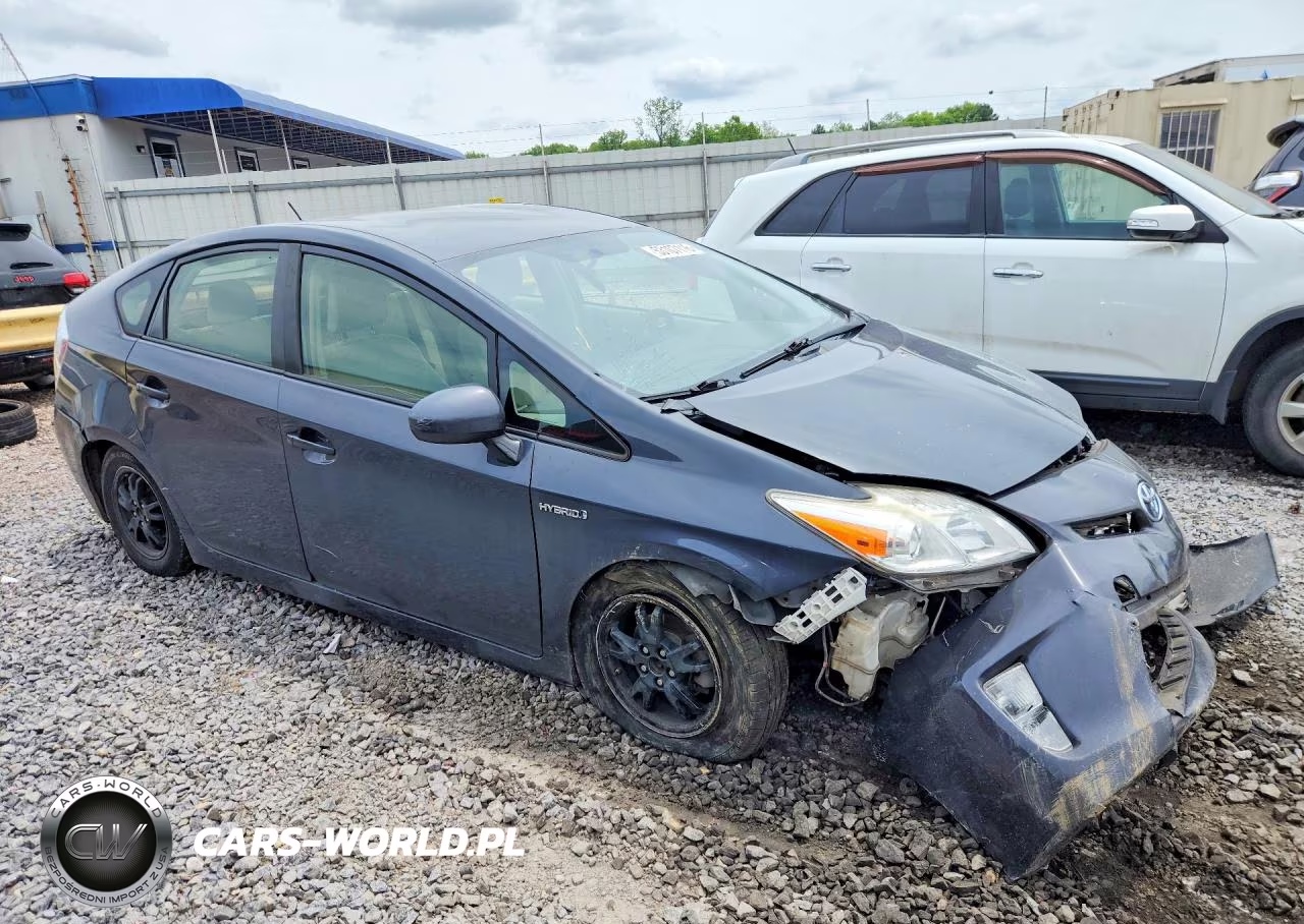 2015 Toyota Prius Two VIN:JTDKN3DU3F0438044 - 4