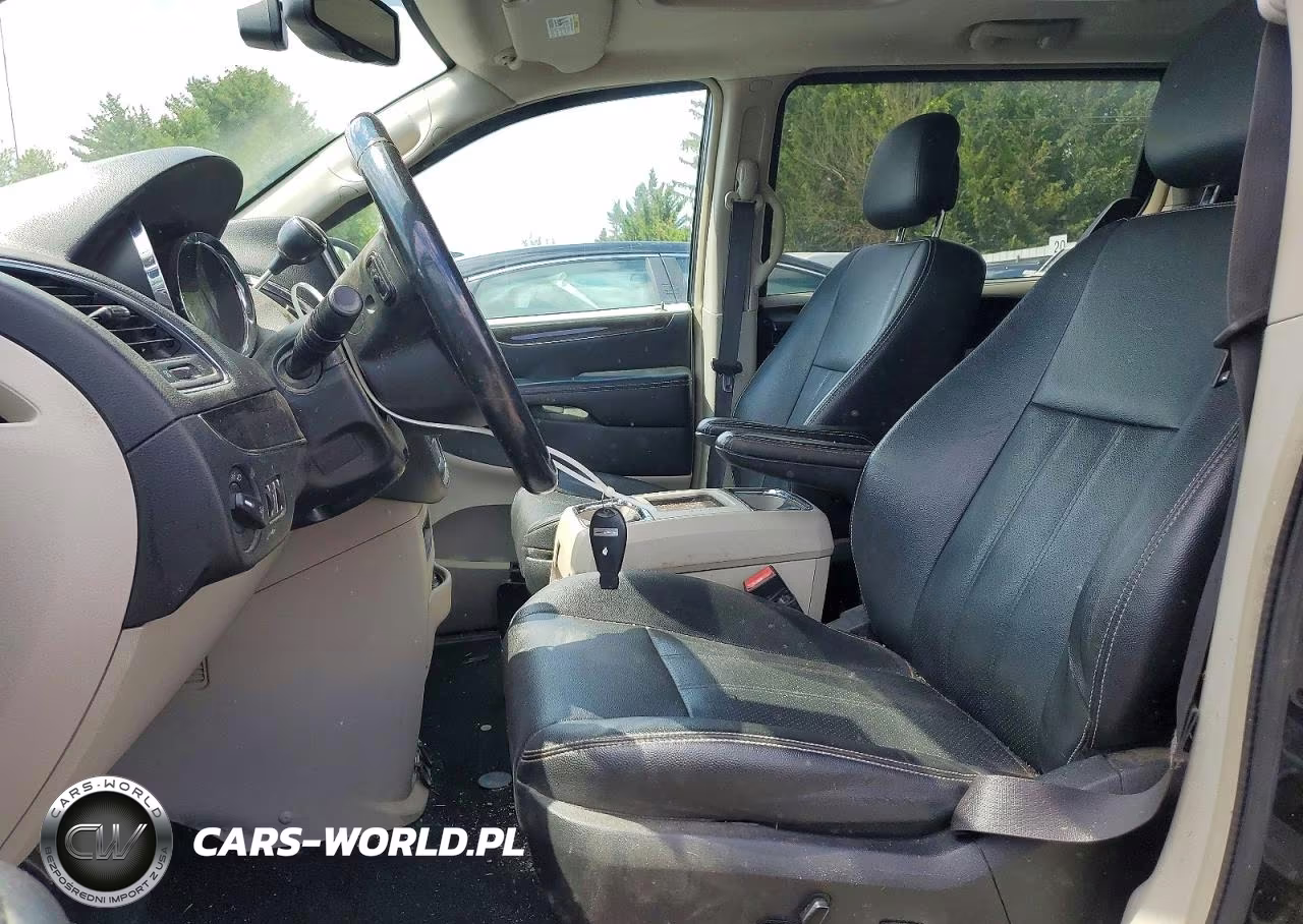 2016 Chrysler Town & Country Touring L VIN:2C4RC1CG5GR200708 - 7