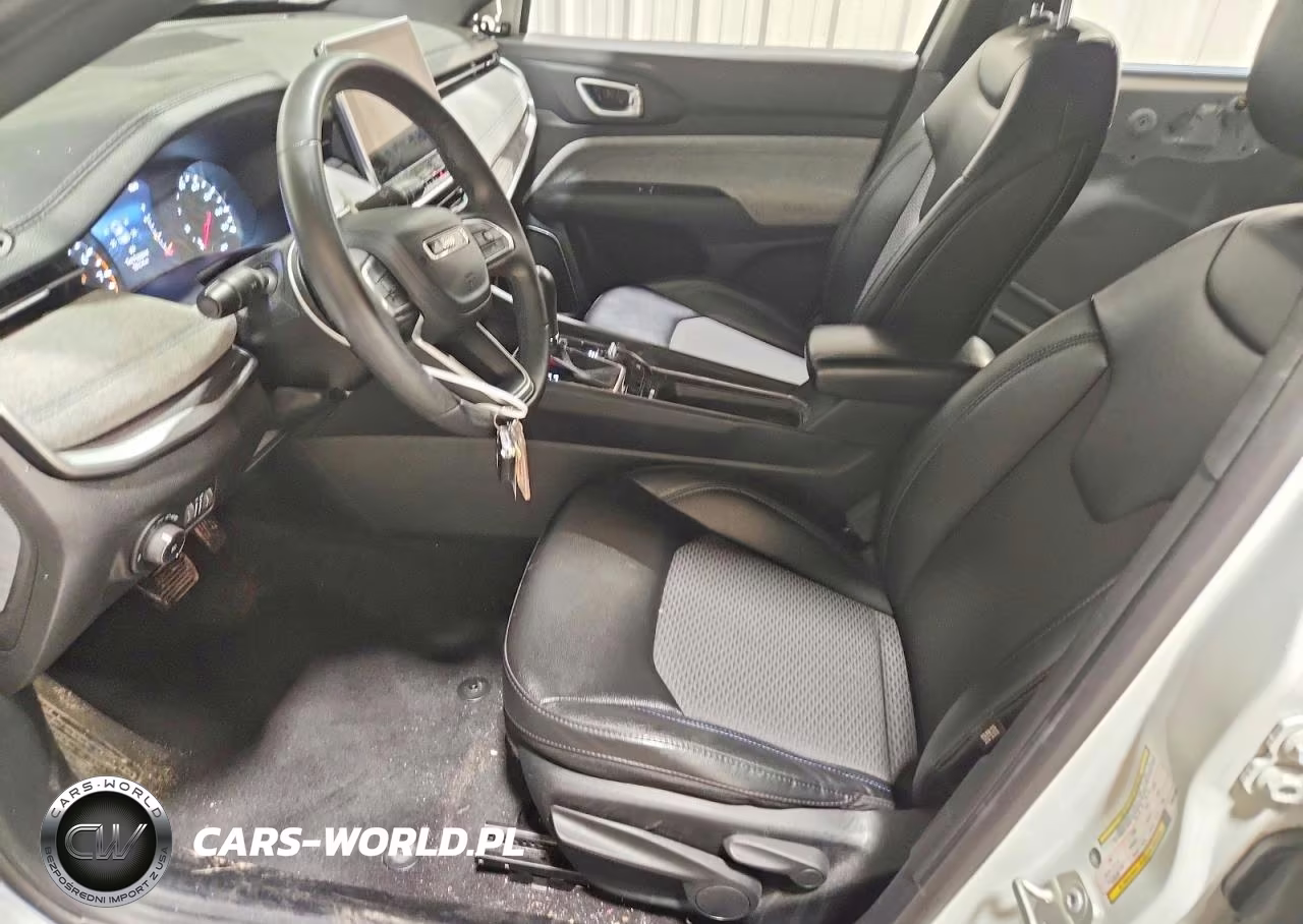 2023 Jeep Compass Latitude VIN:3C4NJDBNXPT561435 - 7