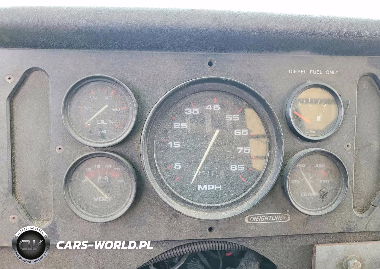 2001 Freightliner Mt45 Chassis Delivery Truck VIN:4UZAANBW91CH52665 - 9