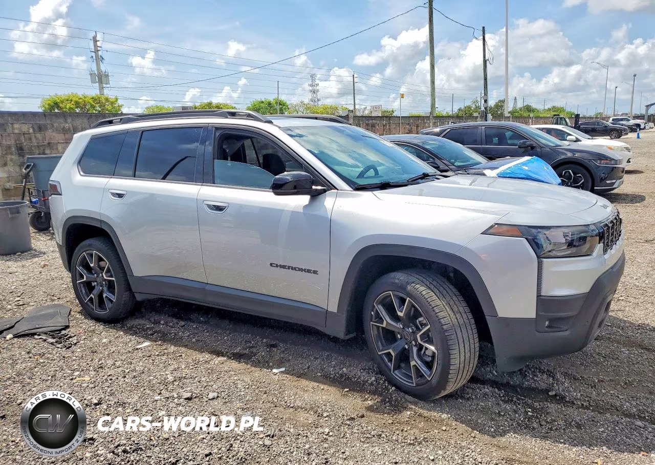 2026 Jeep Cherokee Overland VIN:3C4PJMC28TT228738 - 4