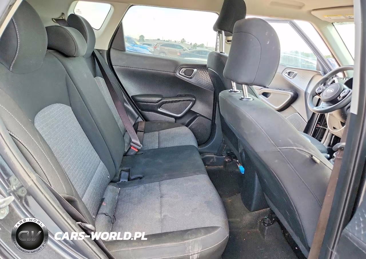 2021 Kia Soul S VIN:KNDJ23AU4M7794208 - 10