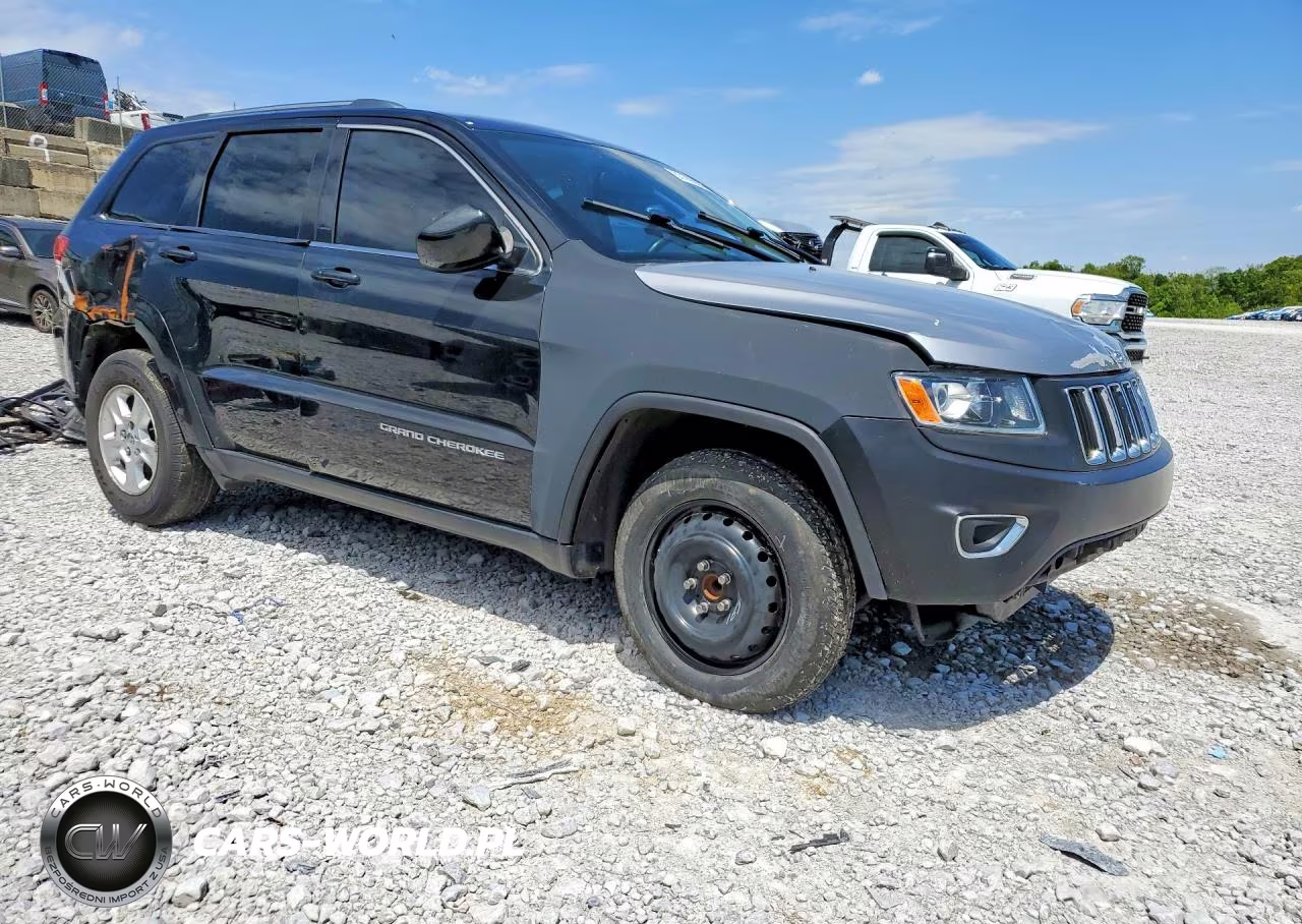 2015 Jeep Grand Cherokee Laredo VIN:1C4RJEAG1FC217481 - 4