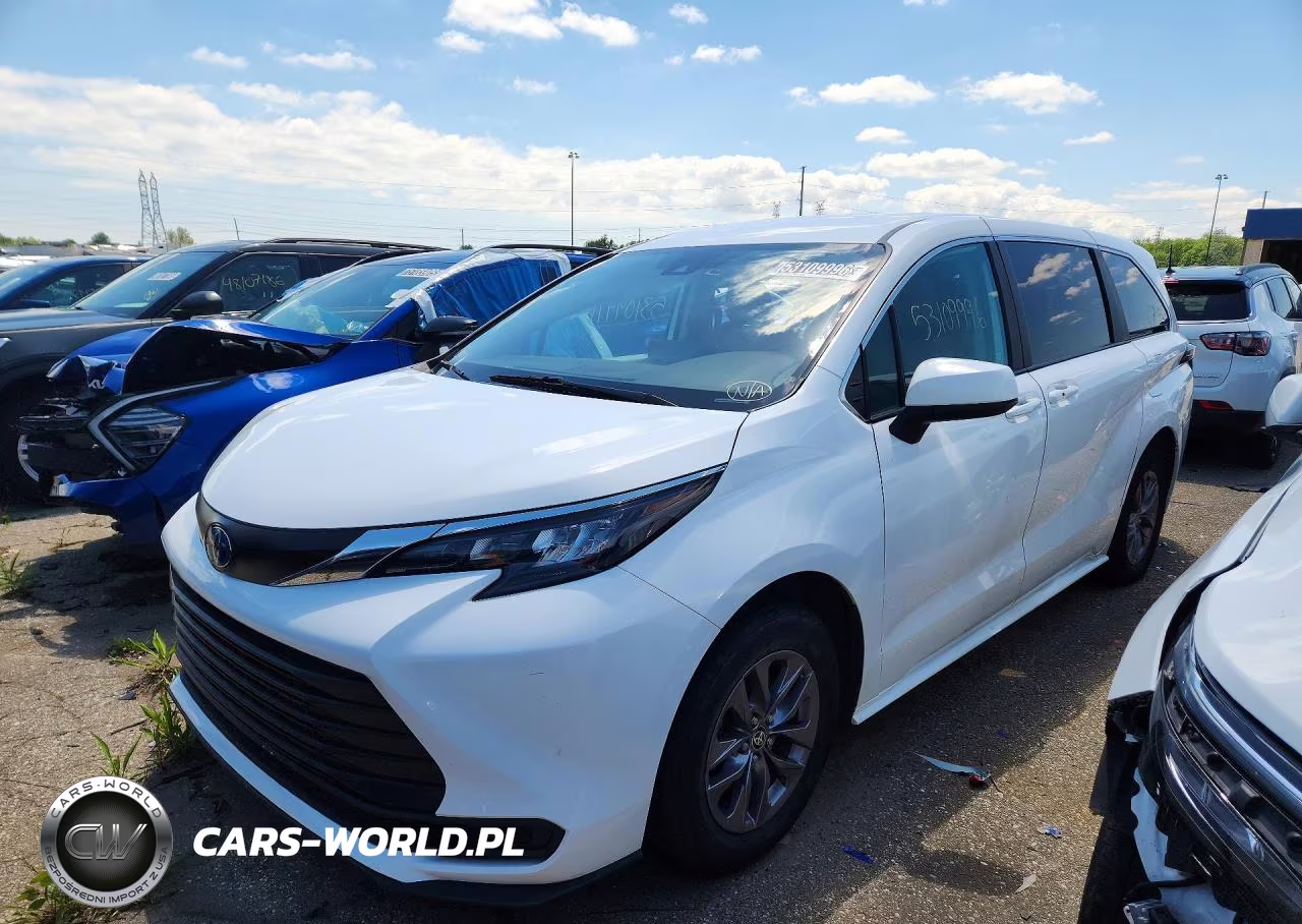 2024 Toyota Sienna Le – zdjęcie 1 z 14