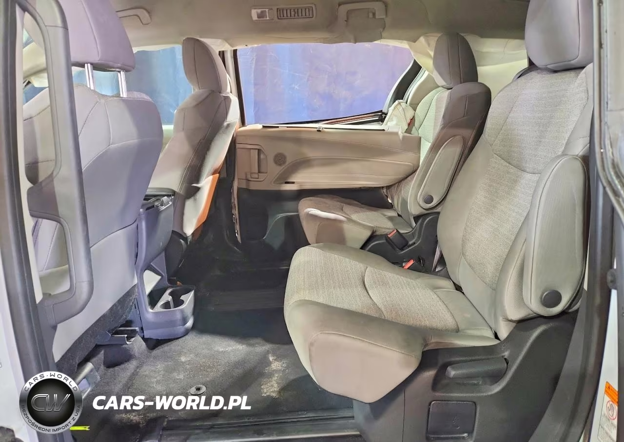 2024 Toyota Sienna Le VIN:5TDKRKECXRS188016 - 11
