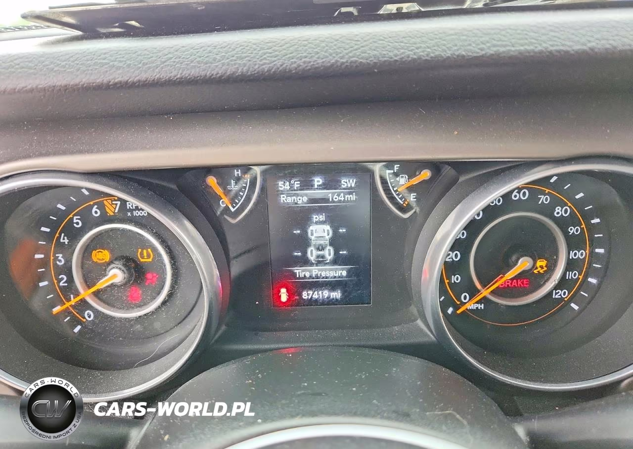2018 Jeep Wrangler Unlimited Sport VIN:1C4HJXDG4JW240988 - 9