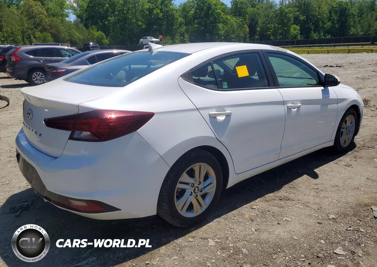 2019 Hyundai Elantra Sel VIN:5NPD84LF2KH480727 - 3