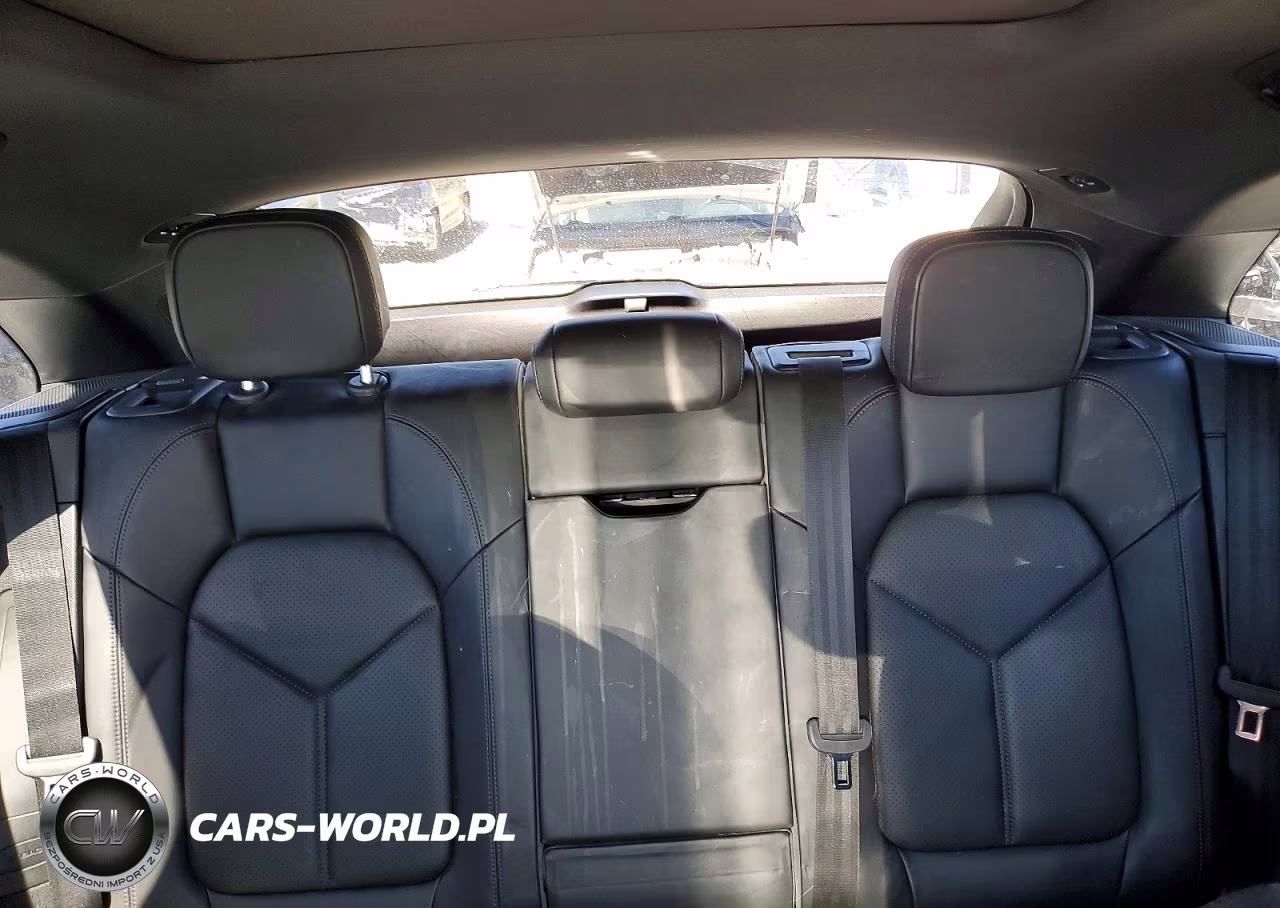 2018 Porsche Macan S VIN:WP1AB2A56JLB35910 - 10