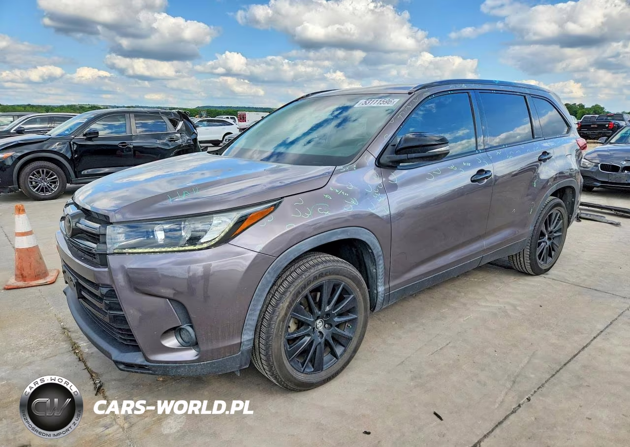 2019 Toyota Highlander Se