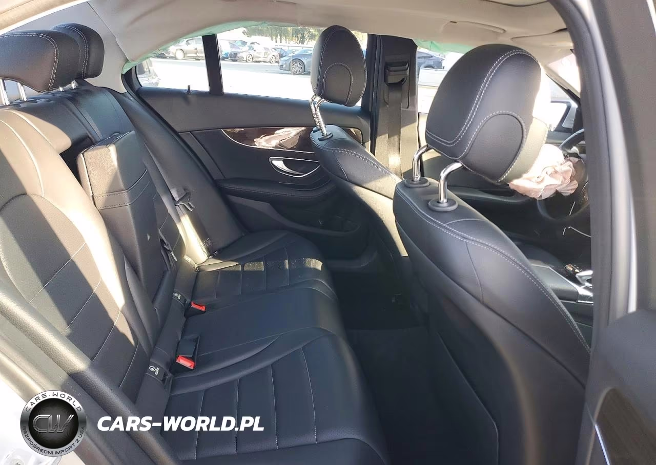 2016 Mercedes-Benz C 300 4Matic VIN:55SWF4KB4GU146748 - 10
