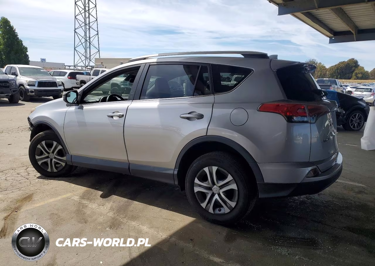 2017 Toyota Rav4 Le VIN:2T3BFREV9HW631823 - 2