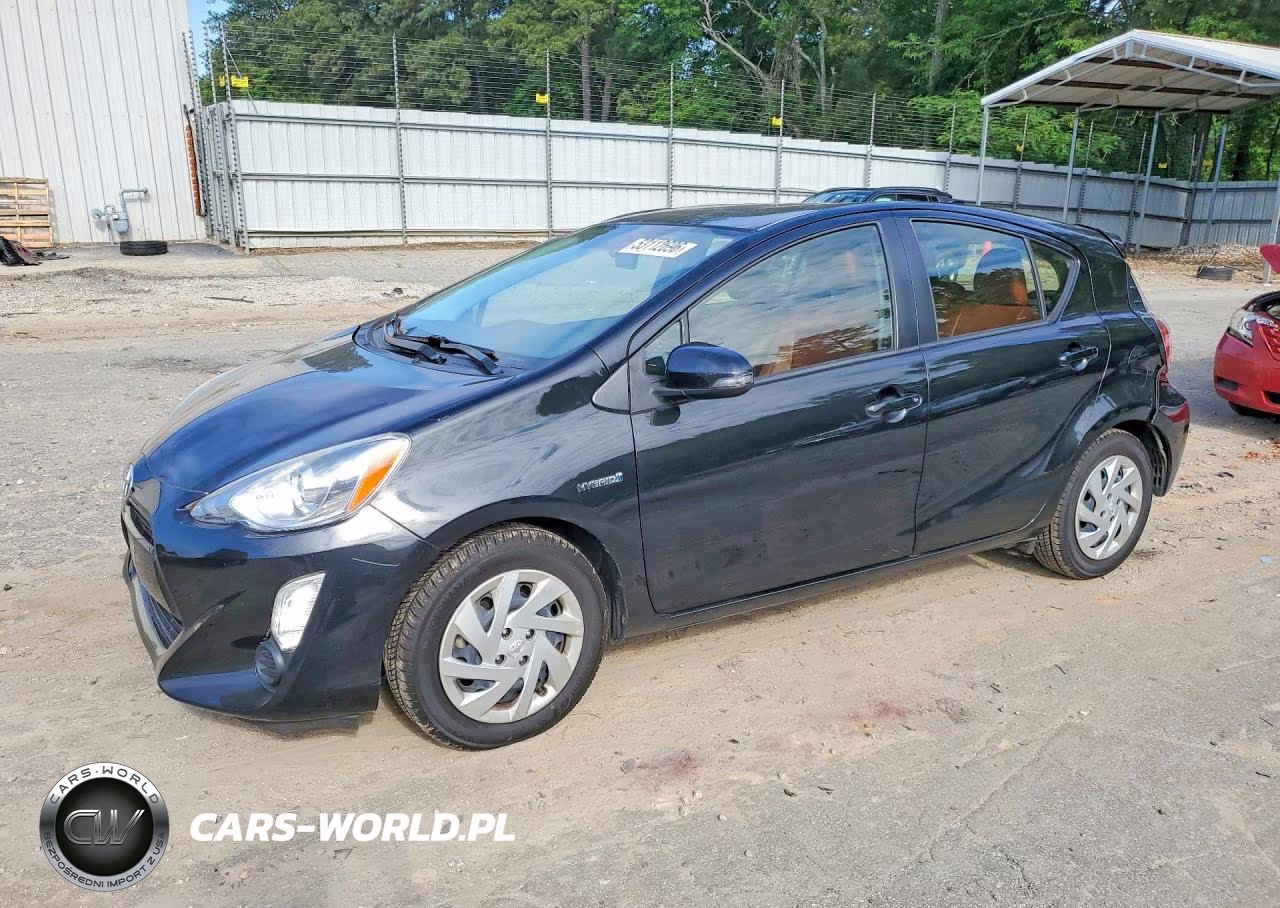2015 Toyota Prius C Two