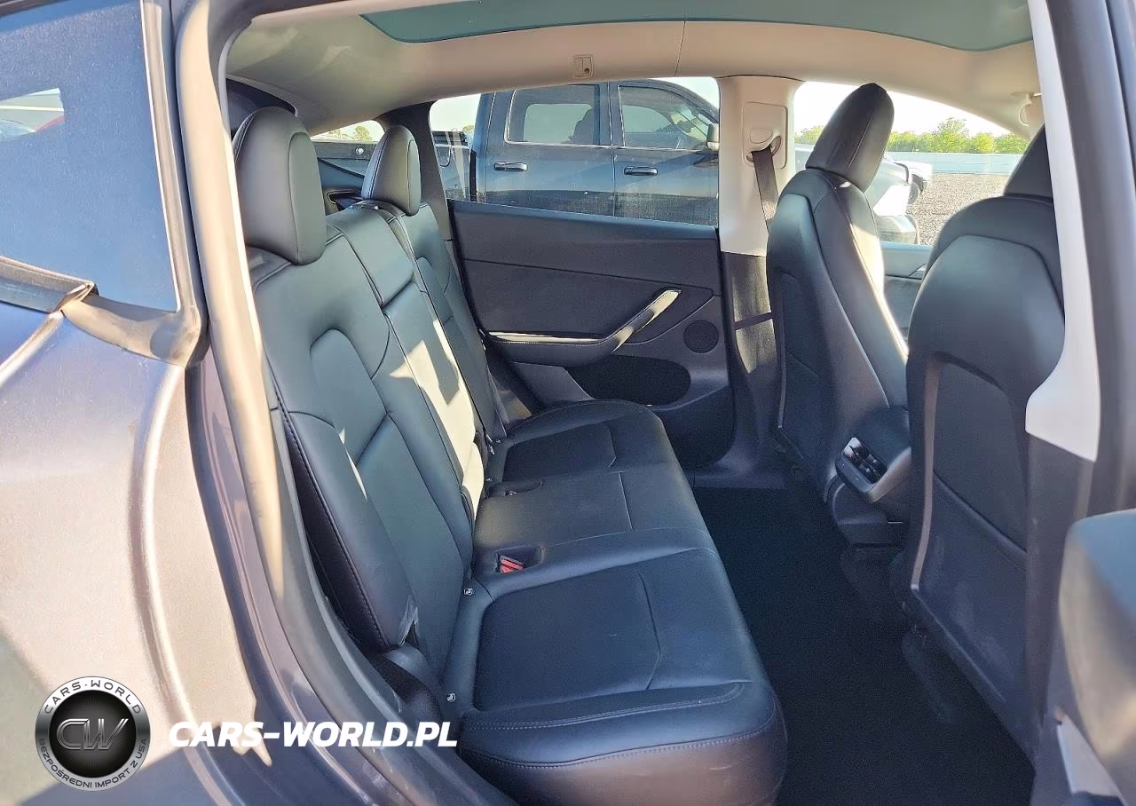 2022 Tesla Model Y VIN:7SAYGDEF5NF549207 - 11