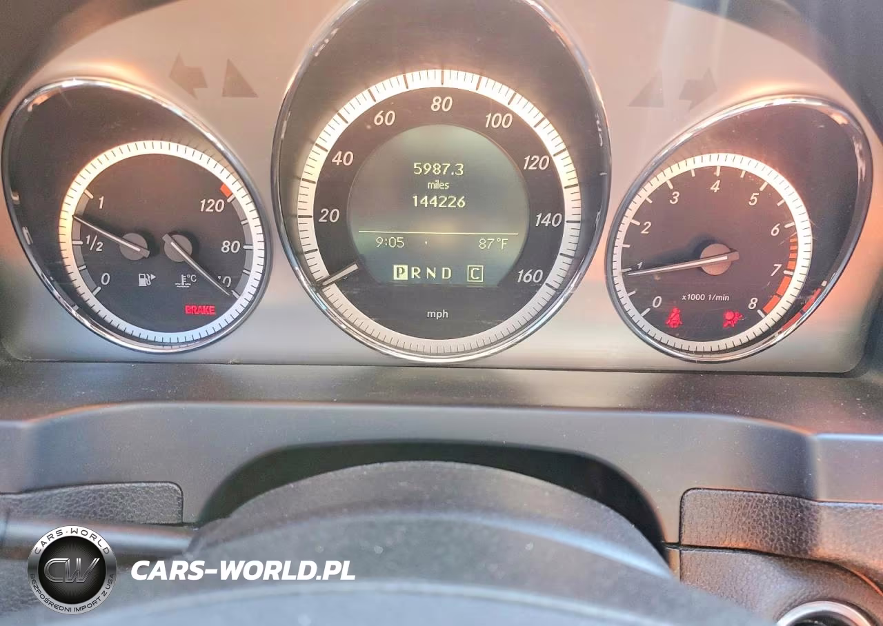 2010 Mercedes-Benz C 300 VIN:WDDGF5EB1AF424814 - 9