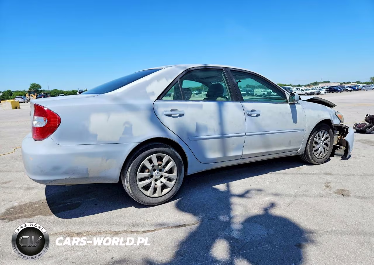 2003 Toyota Camry Le VIN:4T1BE32K83U149419 - 3
