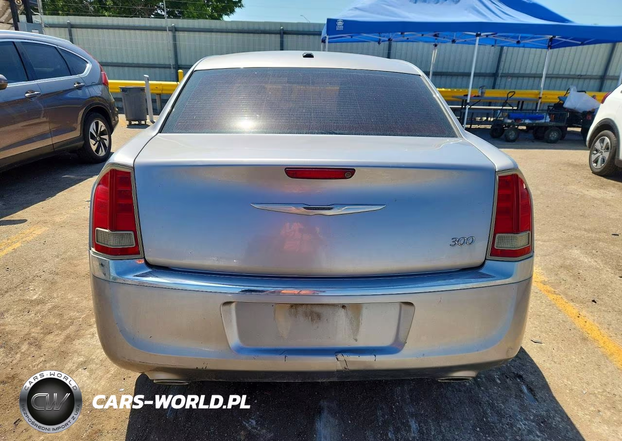 2014 Chrysler 300 VIN:2C3CCAAG6EH275949 - 6