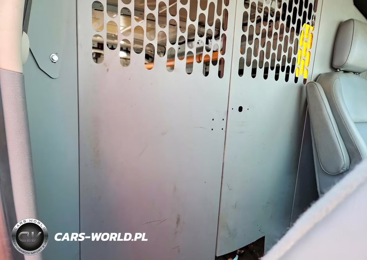 2019 Ford Transit T-250 VIN:1FTYR1YM2KKA16679 - 10