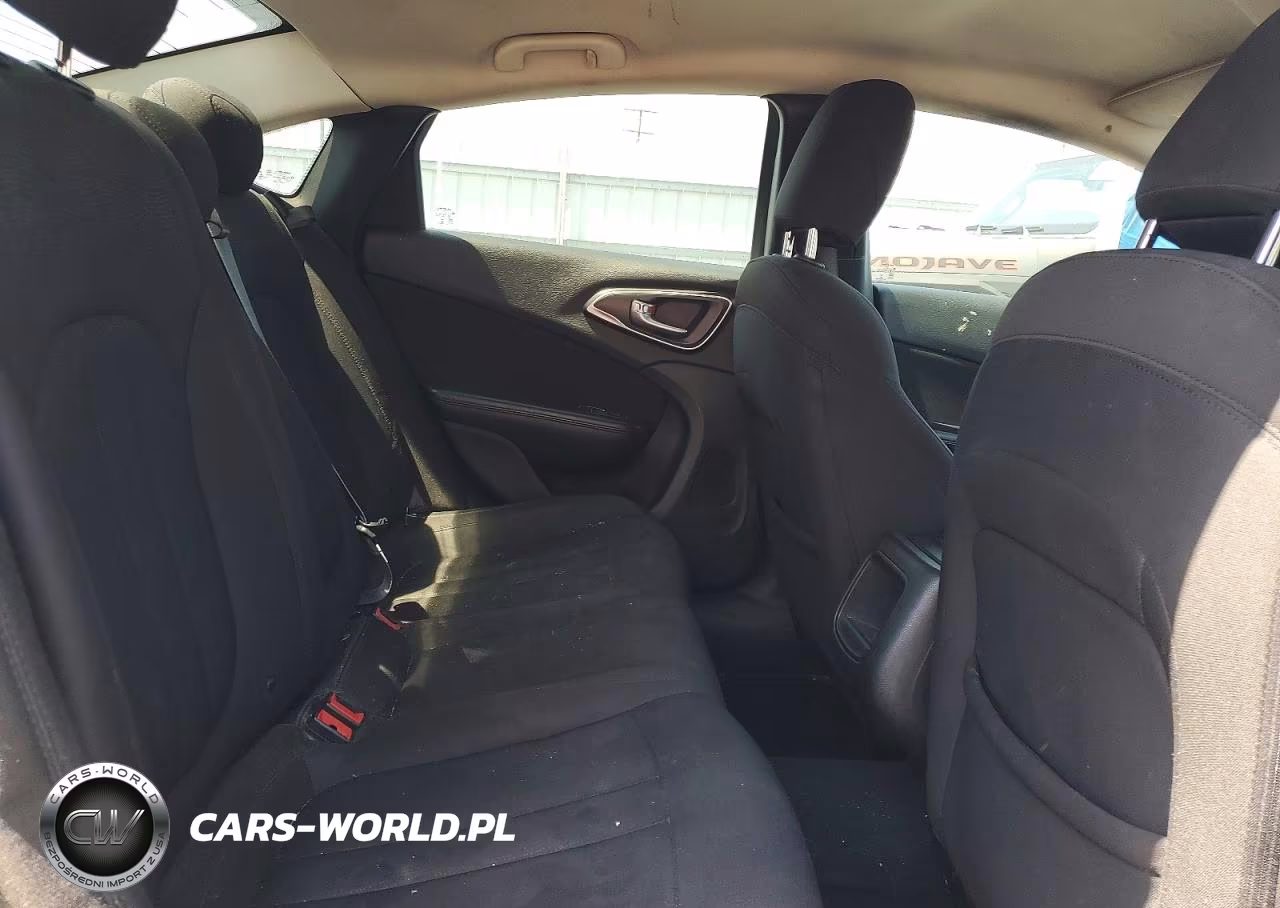 2015 Chrysler 200 Limited VIN:1C3CCCAB9FN674993 - 10